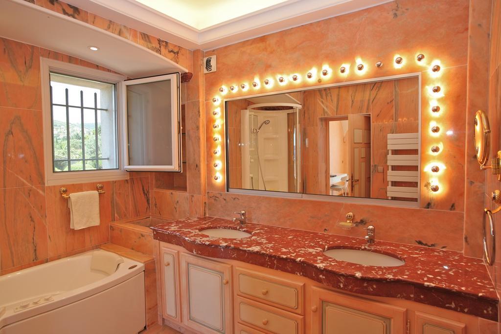 Villa La Croisette サント・マキシム 部屋 写真